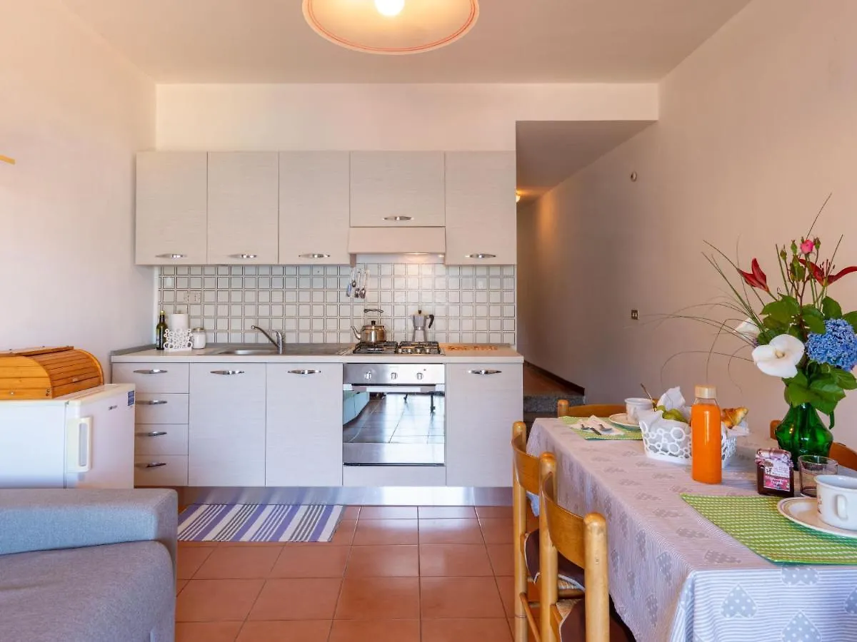 Apartment Niki By Interhome ドマーゾ イタリア
