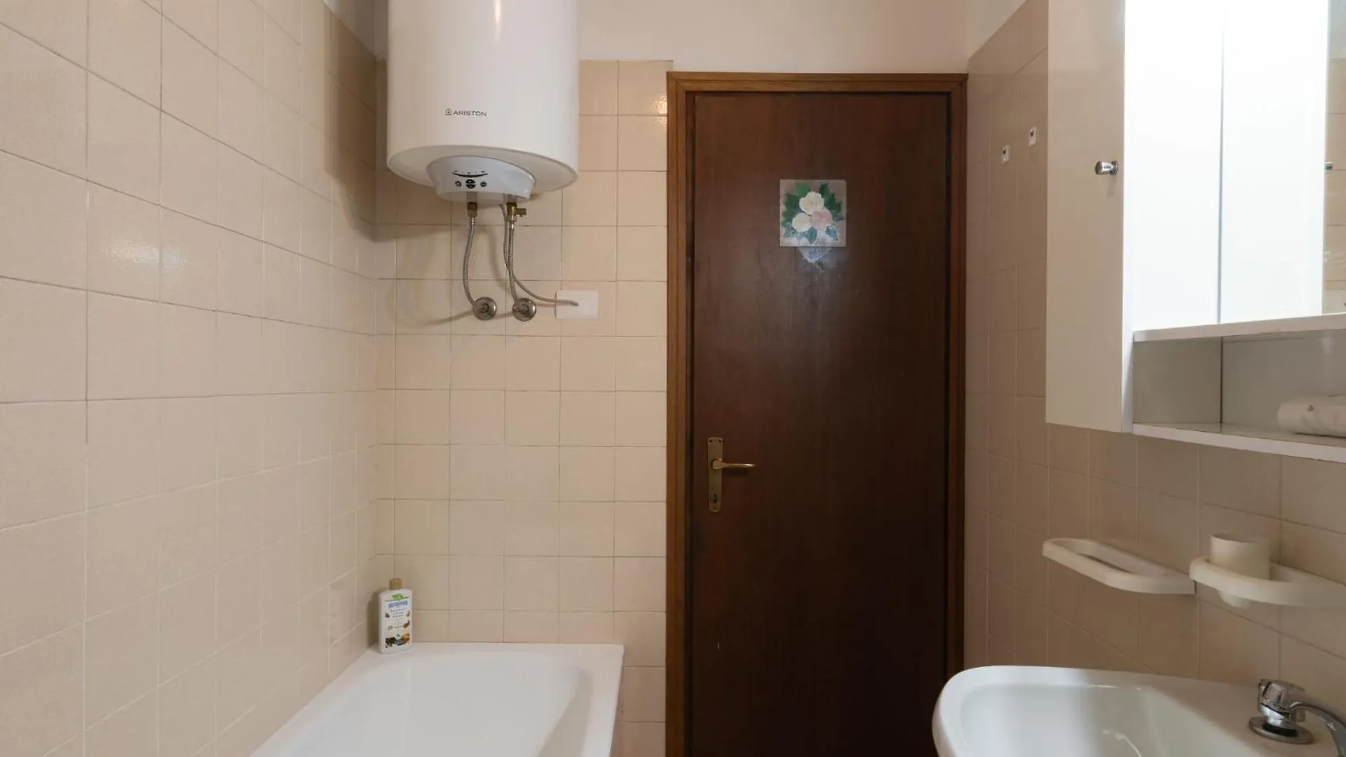 Apartment Niki By Interhome ドマーゾ